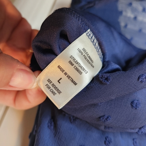 NWOT Beacon Apparel Faux Wrap Swiss Dot Navy Long Sleeve Top Size L - Picture 7 of 14